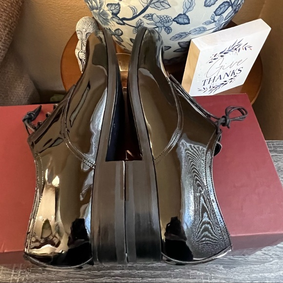 NIB! To Boot New York Aalborg Black Patent Leather Oxfords US8M Retail $395. - Picture 10 of 14